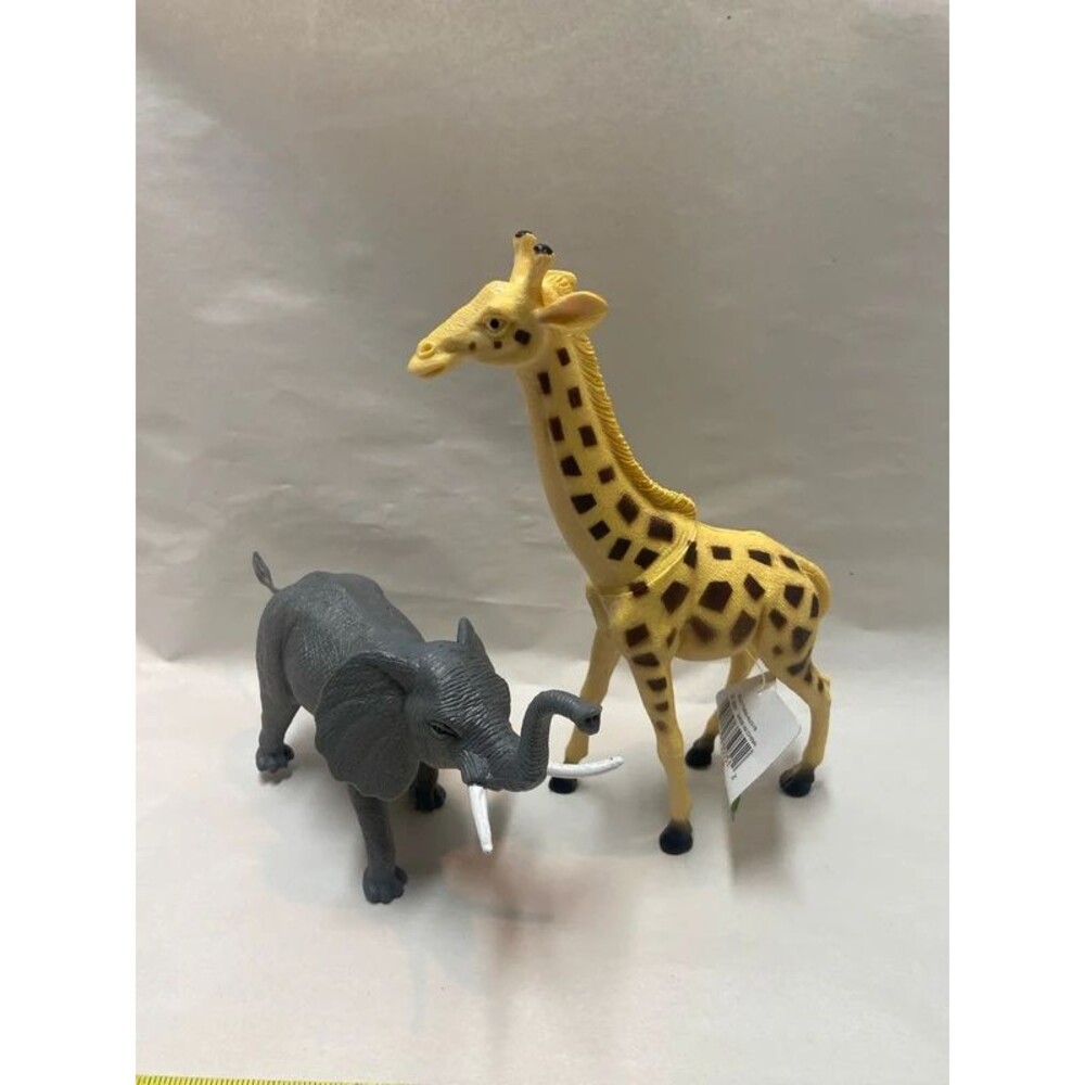 Boley giraffe and elephant plastic figure lot